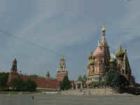 14-11-kremlin+basil.jpg (106586 bytes)