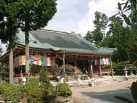 18-02-hiei-temple.jpg (133881 bytes)