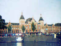 0001-station.jpg (19057 bytes)