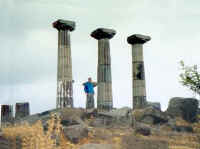 008-temple-dp.jpg (13753 bytes)