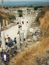 065-curetes2.jpg (26569 bytes)