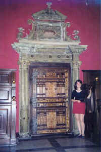 082-jag-int.jpg (29372 bytes)