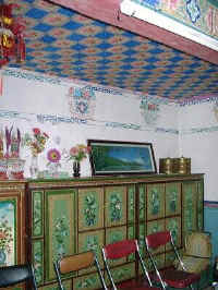 116-H-room.jpg (34691 bytes)