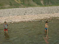 163-LG-boys.jpg (41943 bytes)