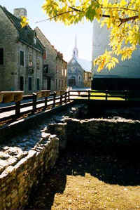 46-victoires-church.jpg (35766 bytes)