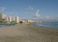 066-beach.jpg (22296 bytes)