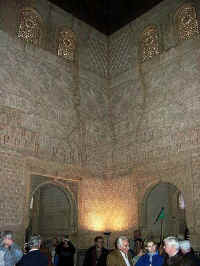 110-palace-interior.jpg (35280 bytes)