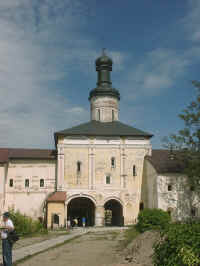 19-03-gate.JPG (127275 bytes)