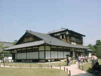 13-10-nijo-honmaru.jpg (69436 bytes)