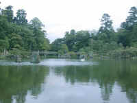 21-15-hikone-garden.jpg (84991 bytes)