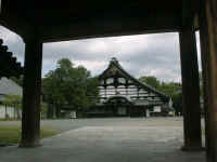 28-03-tofukuji.jpg (70361 bytes)