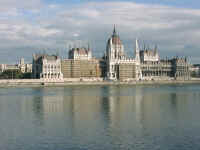 10-03-15_parliament-cleaning.JPG (126843 bytes)